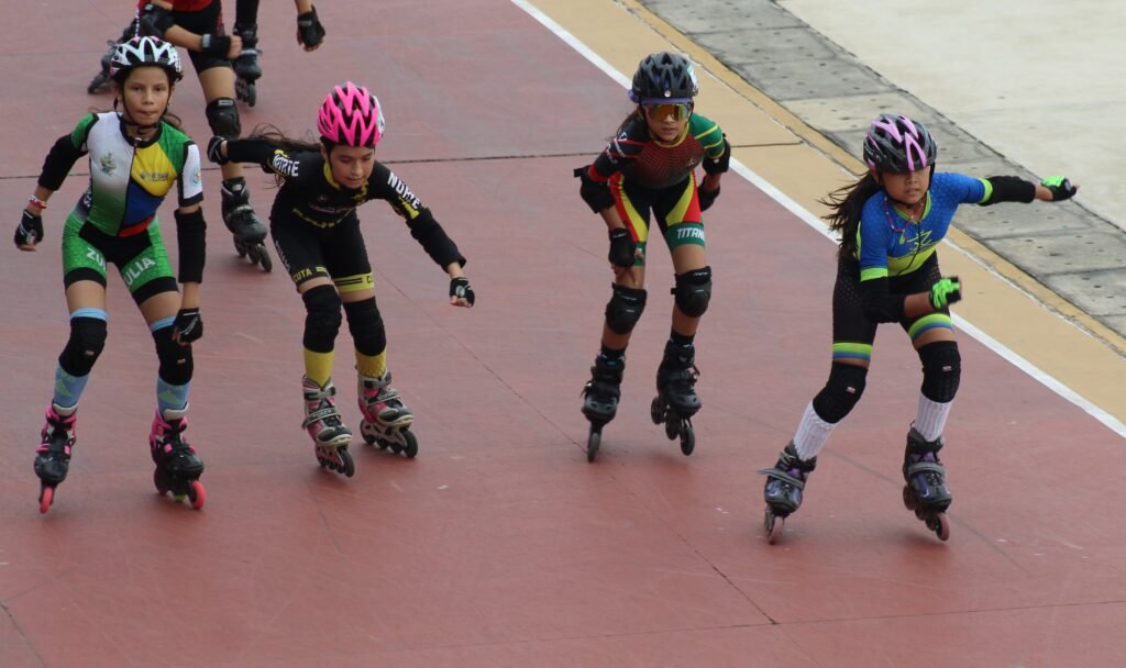 EN VILLA DEL ROSARIO, TITANES EN LÍNEA CONCENTRÓ LO MEJOR DEL PATINAJE EN FORMACIÓN.