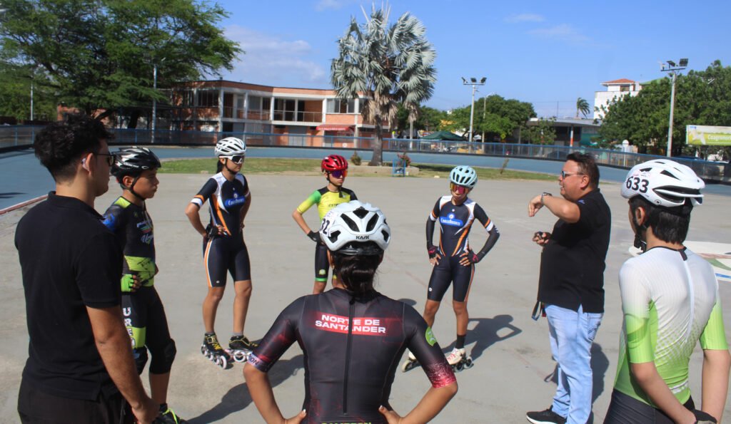 Villa del Rosario cumplió la fase municipal de los Juegos Intercolegiados de Patinaje Villa del Rosario cumplió la fase municipal de los Juegos Intercolegiados de Patinaje